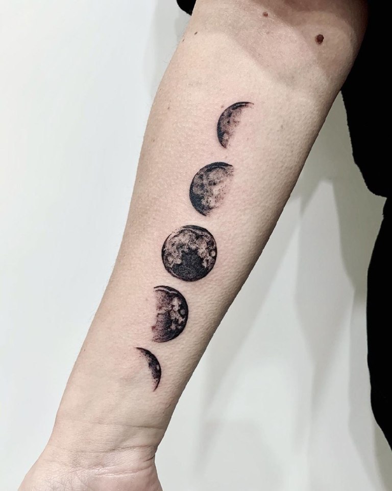 Місяць Татуювання Ескіз